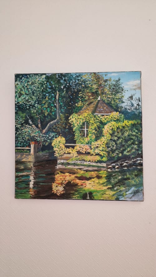 Peinture à l'huile d'un pavillon au bord de la rivière entouré de verdure luxuriante à l'Hôtel Rose, Beauvoir