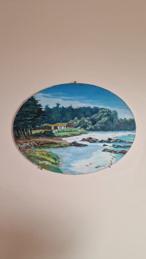 Tableau circulaire d'un paysage côtier avec arbres, rivière et plage à l'Hôtel Rose, Beauvoir