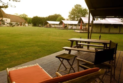 Glamping en yourtes cloche et espace pique-nique aux gîtes de Cormenin, Saint-Hilaire-sur-Puiseaux