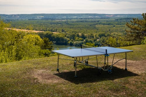 Ping-pong table overlooking the Loire Valley near Giverny, Le Paradis de Lucile B&B, La Roche Guyon