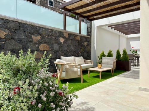 Pátio exterior com mobiliário de jardim, casa de férias, Calheta 