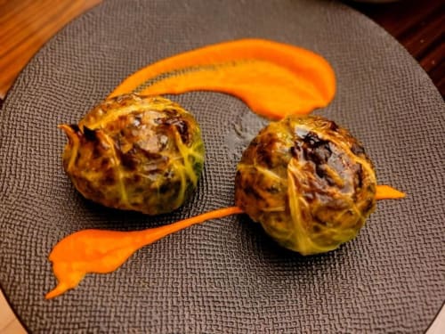 Choux de Bruxelles rôtis avec garniture de carotte à la Domaine de la Gare M, Mortagne-sur-Gironde