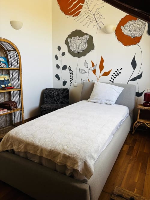 Chambre Charlemagne au Ô 3 Cyprès de Précy, maison d'hôtes à Neuvy Grandchamp, avec décoration murale botanique et literie neutre