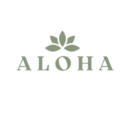 Logo del hotel Aloha Calpe con diseño de hoja verde y texto sobre fondo blanco