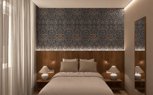 Quarto moderno da Feel Sintra B&B em Portugal com painéis de madeira, papel de parede adamascado e móveis contemporâneos