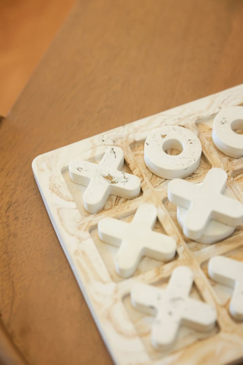 White decorative letters and numbers on cream base at Sea'Ya Villas Cascais apartment