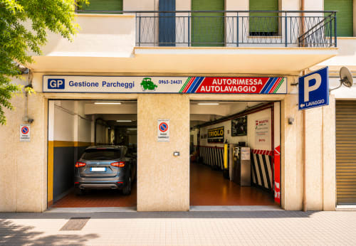 GP Gestione Parcheggi Autowäsche und Parkanlage in Reggio Calabria, Italien in der Nähe von B&B-Unterkünften