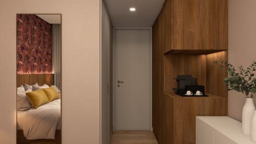 Corredor moderno do quarto na Feel Sintra B&B em Sintra, com prateleiras de madeira, pia branca e vislumbre de cama com amarelo
