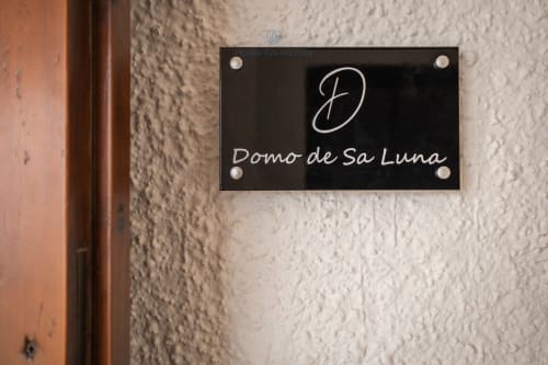 Domo de Sa Luna villa nameplate at House Live Express, Quartu Sant'Elena