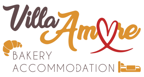 Logo da pensão e padaria Villa Amore com ícones de croissant e cama, Portugal
