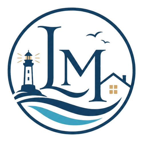 Logo LM de Locations Loc'Maria - Belle Île en Mer avec phare, maison et vagues côtières