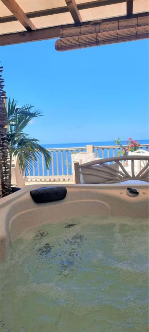 Hot tub with ocean view at Clémara Evasion in Schœlcher, Martinique
