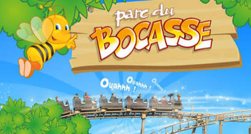 Montagnes russes du Parc du Bocasse avec mascotte d'abeille joyeuse et arbres verts, parc familial près des Gîtes De Flaubert