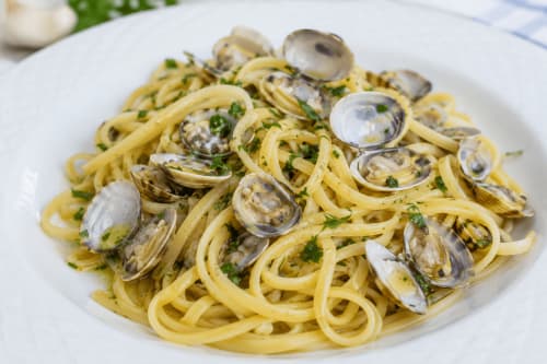 Spaghetti alle vongole con vongole fresche e prezzemolo alla Guest House B&B Pellicano, Reggio Calabria