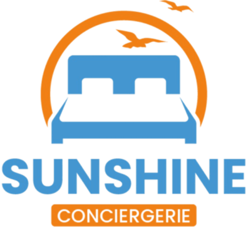 Logo de l'auberge Sunshine Conciergerie : lit bleu avec soleil orange et oiseaux à Fort-de-France