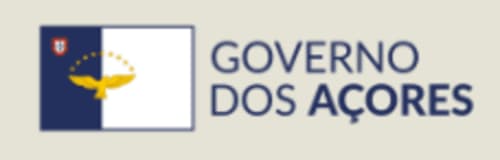 Logo do Governo dos Açores com bandeira e símbolo de cruz do hotel Picodreams em São Roque do Pico