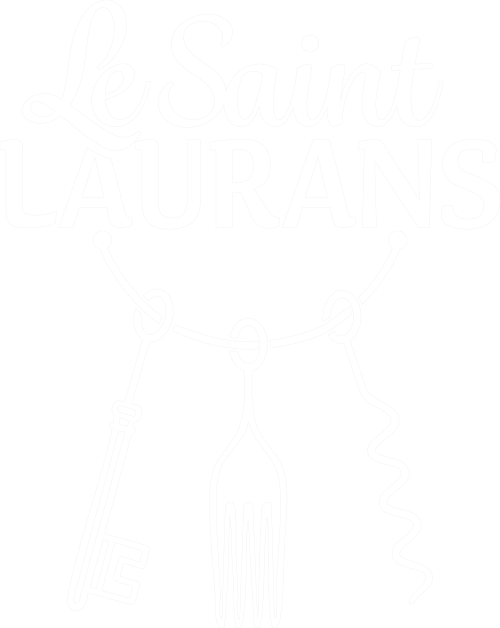 L'hôtel Le Saint Laurans à Aurignac, France - élégant espace de salle à manger intérieure