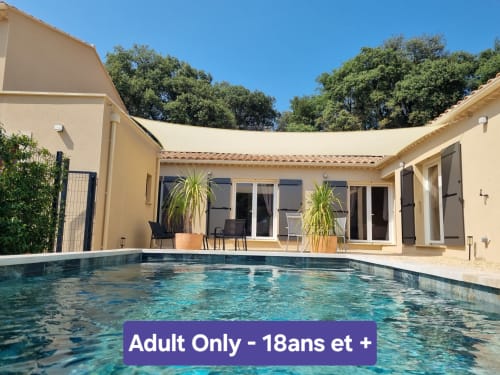 Villa réservée aux adultes L'Orée du Ventoux à Crillon-le-Brave avec piscine et terrasse