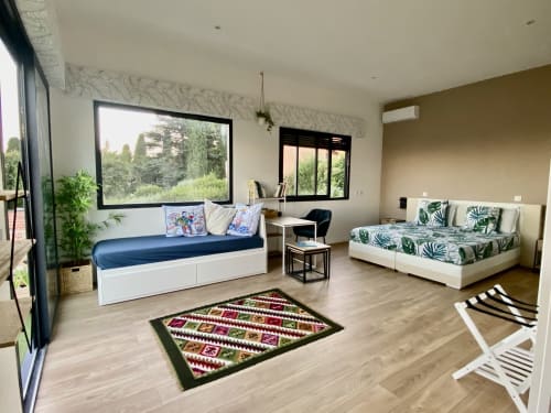 Spacieux appartement vue mer à STAYnGOLF Cagnes-sur-Mer avec lits jumeaux, salon, accès terrasse et équipements modernes