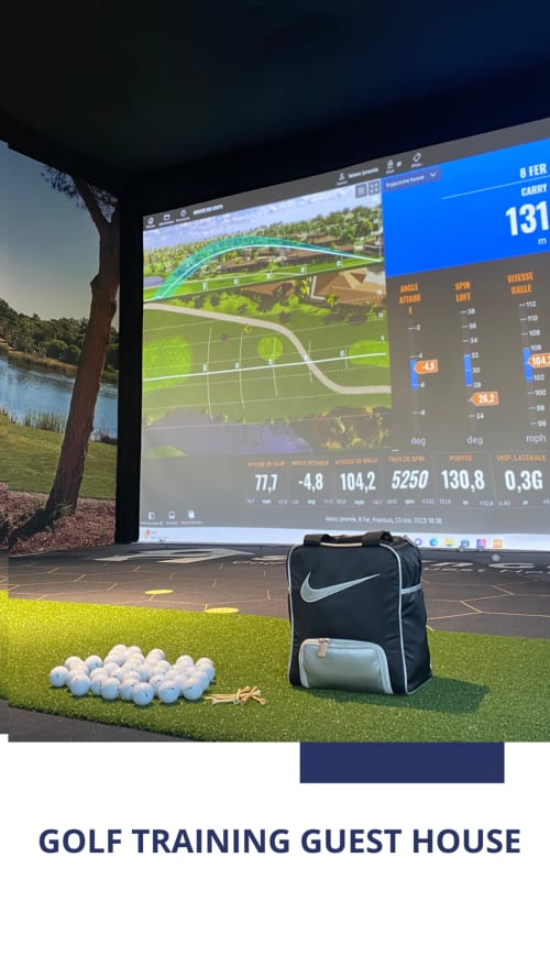 Simulateur de golf STAYnGOLF Cagnes sur Mer avec technologie Trackman, balles de golf et sac Nike