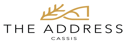 Logo de l'hôtel Address Cassis avec feuille stylisée et texte, hébergement boutique Cassis