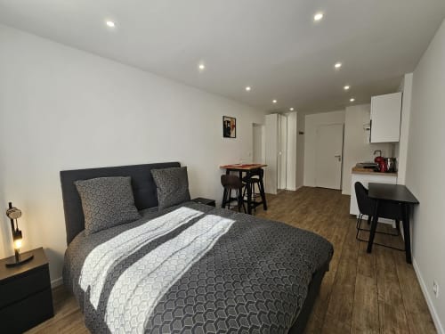 Studio Mirabeau 1 aux Lodges de Barbieux à Croix avec lit, kitchenette et équipements modernes