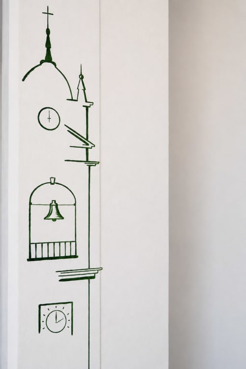 Disegno in bianco e nero del campanile iconico di Caltagirone con chiesa, orologio e elementi architettonici della stanza Il Campanile