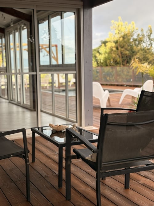 Terrasse moderne de La Villa Maraloupia avec vue océan, Les Avirons, Réunion