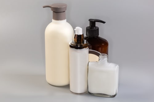 Luxueuse collection de soins et produits cosmétiques à La Grange Aux Etangs, gîte en Sologne