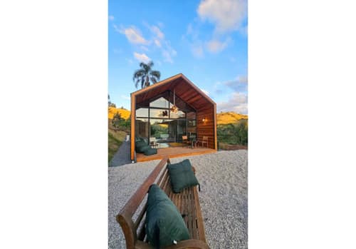 Cabana Nórdica no The Ranch Project.Co em Gonçalves com vista para as montanhas, arquitetura moderna em madeira e área de descanso