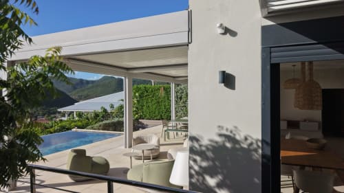 Villa Mahogany aux Anses d'Arlet avec patio contemporain, vue sur piscine et montagnes