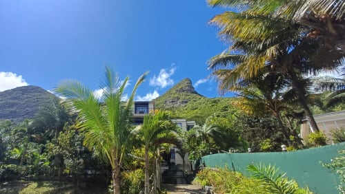 Joubarbe Résidence studio apartment in Moka with mountain views, palm trees, and tropical gardens