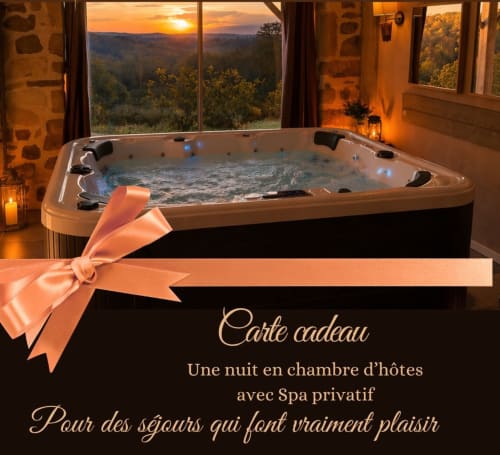 Suite spa luxueuse aux Instants Volés, Tudeils avec bain à remous privé surplombant les vues de la vallée au coucher de soleil