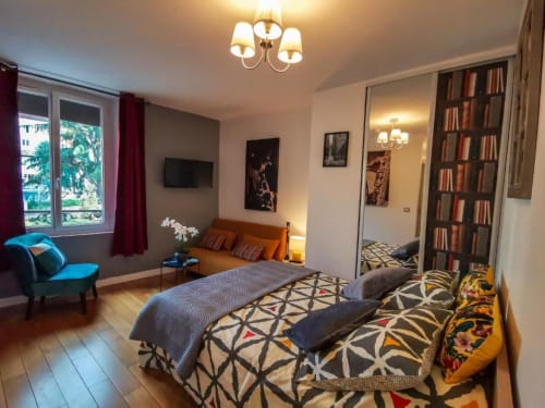 Spacieux appartement Supérieur à l'Hôtel OH Sèvres Autormente, meublé moderne, vue sur la ville et bibliothèque