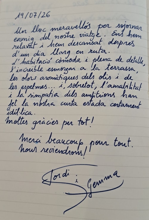 Avis d'hôte manuscrit du 19/07/26 pour le gîte Les Loyes à Jaillans, France, louant le séjour merveilleux et l'accueil
