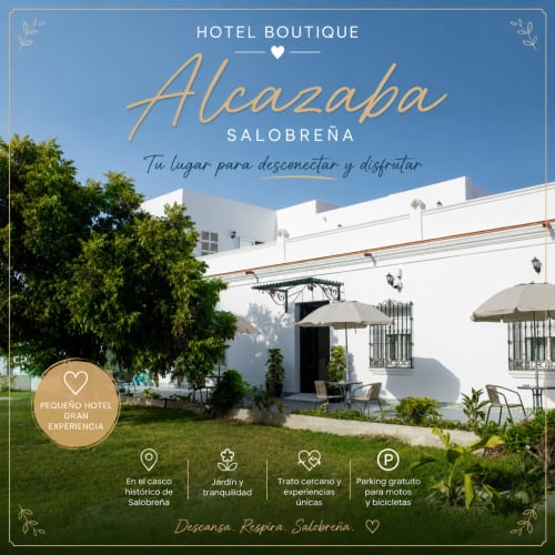 Hotel Boutique Alcazaba Salobreña - elegante hotel blanco estilo mediterráneo con jardín, sombrillas y terraza en el histórico Salobreña