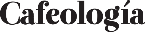 Logotipo de Casa Cafeólogo en elegante tipografía serif para este hotel de San Cristóbal de las Casas