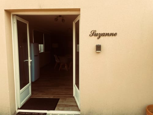 Entrée de la chambre Maison Suzanne au gîte Le Clos d'Émilie à Saint-Marcel, France