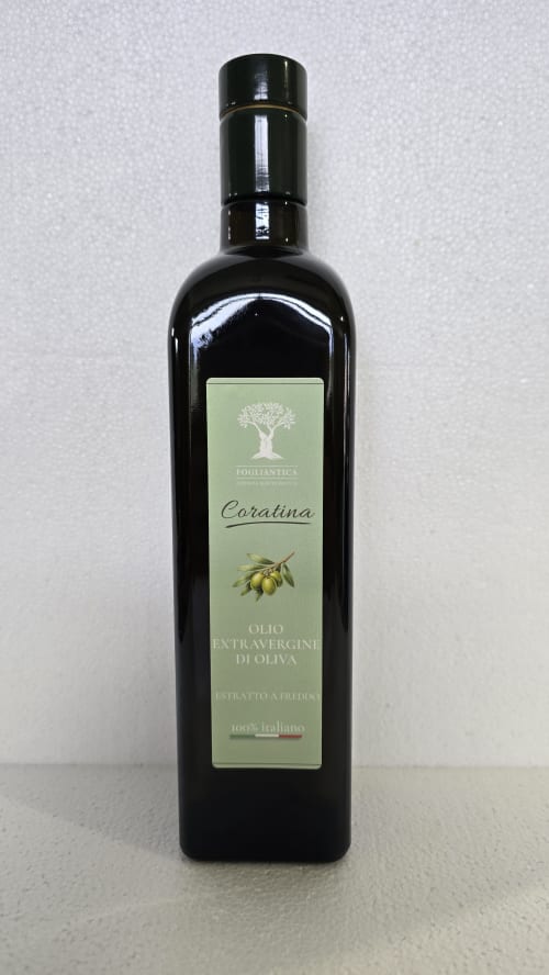 Bottiglia di olio extravergine di oliva Fogliantica Coratina da Ceglie Messapica, Italia