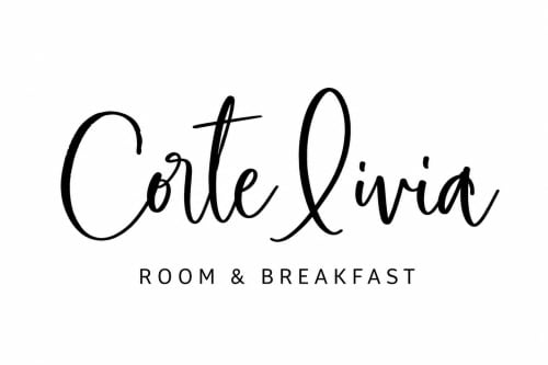 Logo Corte Livia Room & Breakfast - elegante testo in corsivo per una struttura ricettiva a Forlì