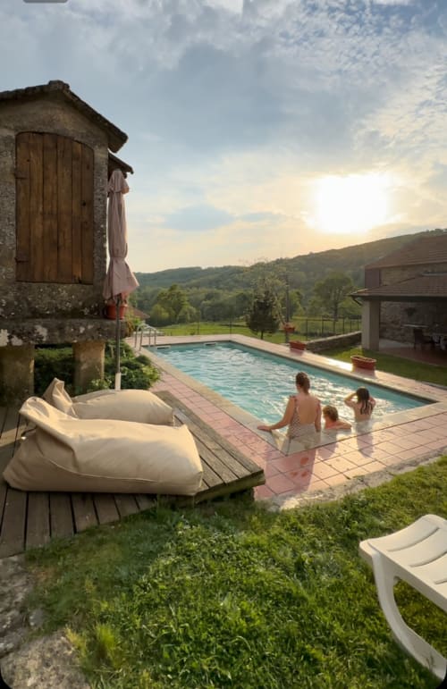 Rustic cottage with private pool overlooking green mountains at Aconchego Rural, Portugal