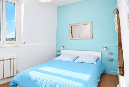 Chambre turquoise lumineuse avec vue sur la mer à La terrasse Louvard, Chambres d'hôtes Boulogne