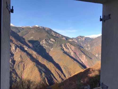 Vue balcon panoramique montagne