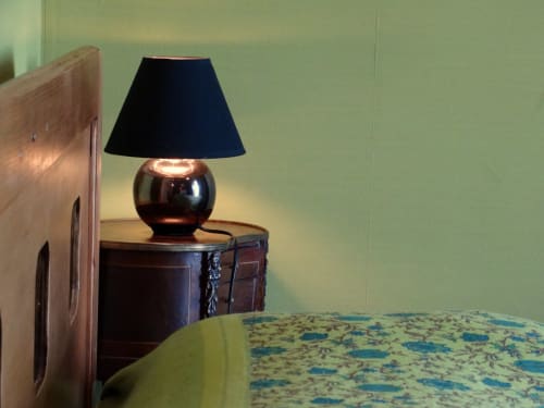 queensize bed 160 X 200 - Girolles les Forges - room Le Pigeonnier