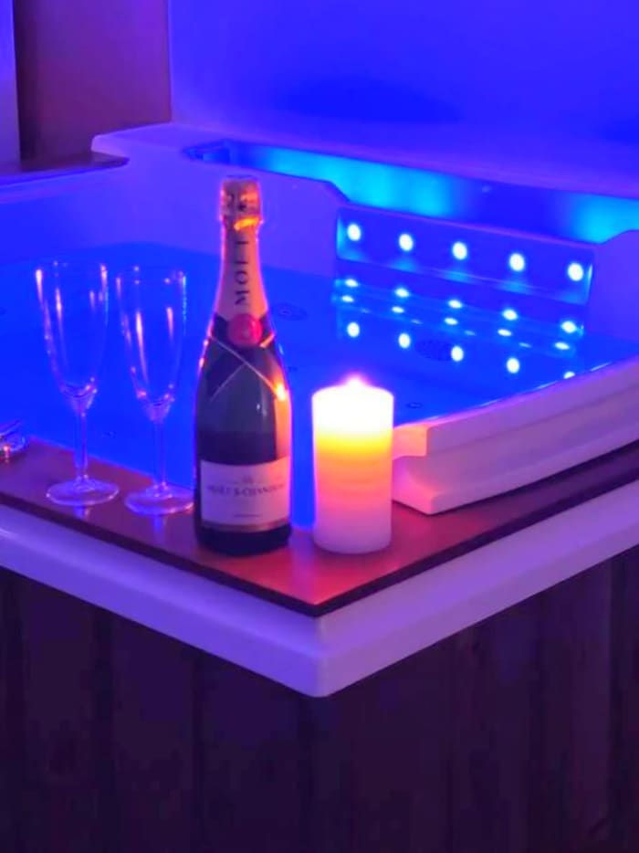 Jacuzzi privatif dans un de nos logements