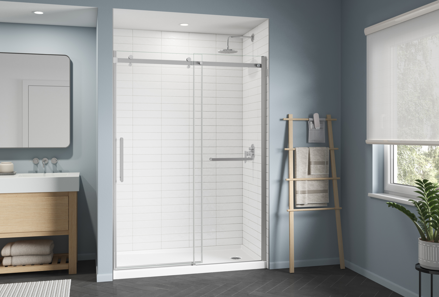 Image of a low-threshold shower with a sliding door.