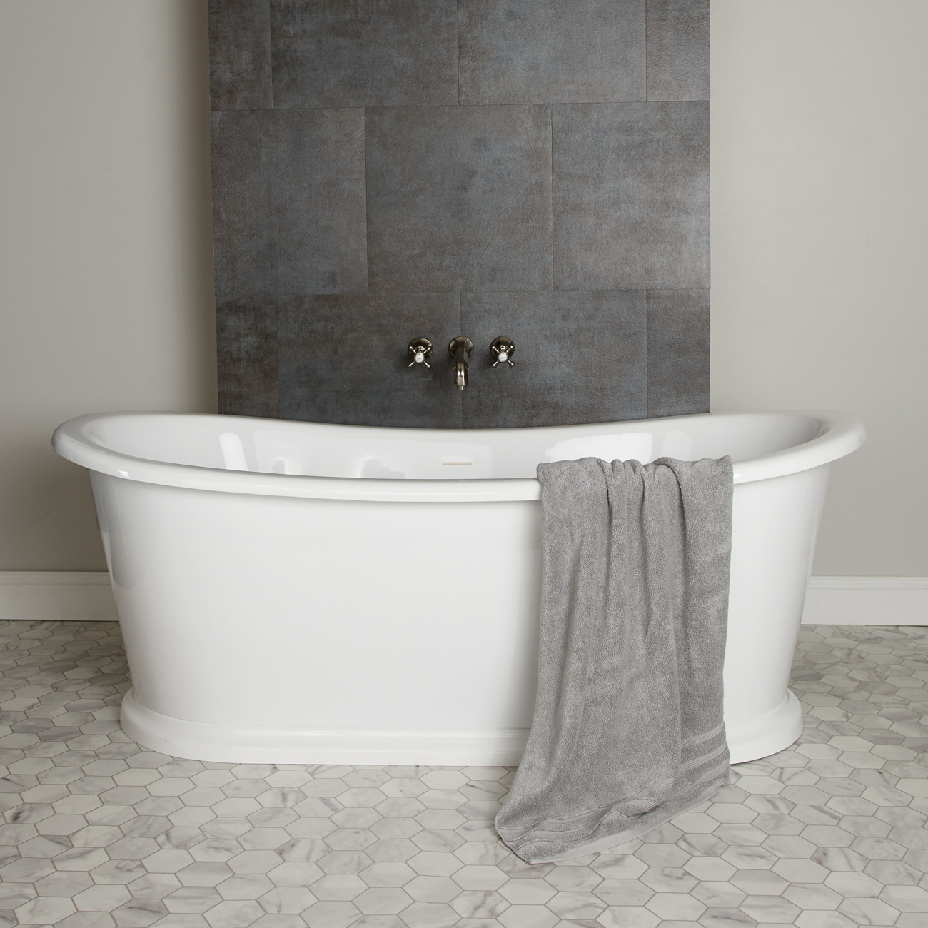 Deleanna II Acrylic Double Slipper Freestanding Tub