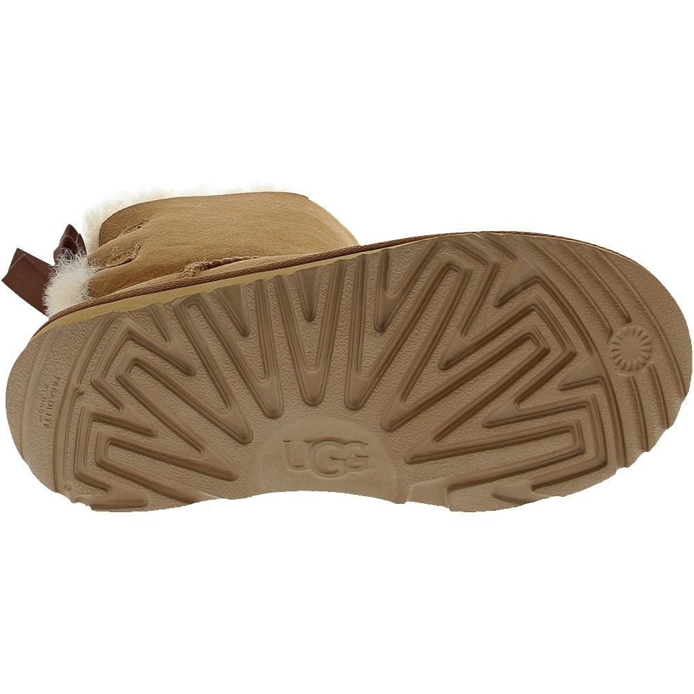 UGG® Bailey Bow 2 Comfort Winter Boots - Girls Chestnut Sole View