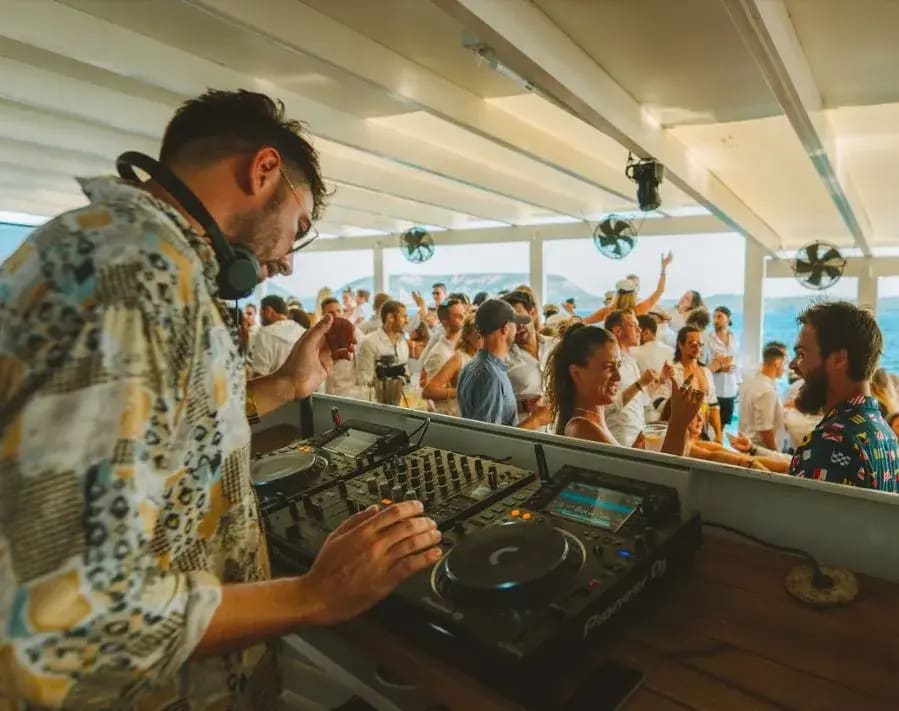 DJ & Entertainment
