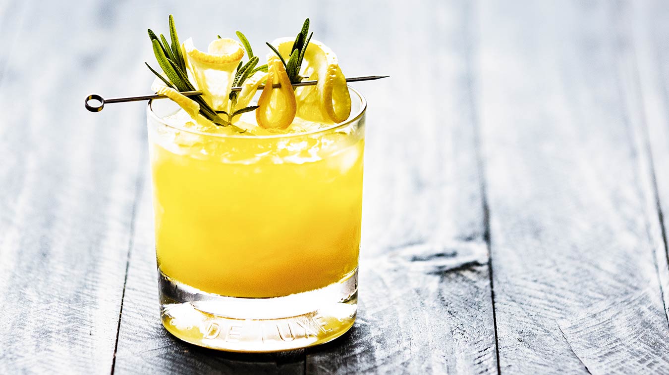 Amoretti Recipe: Rosemary Whiskey Sour